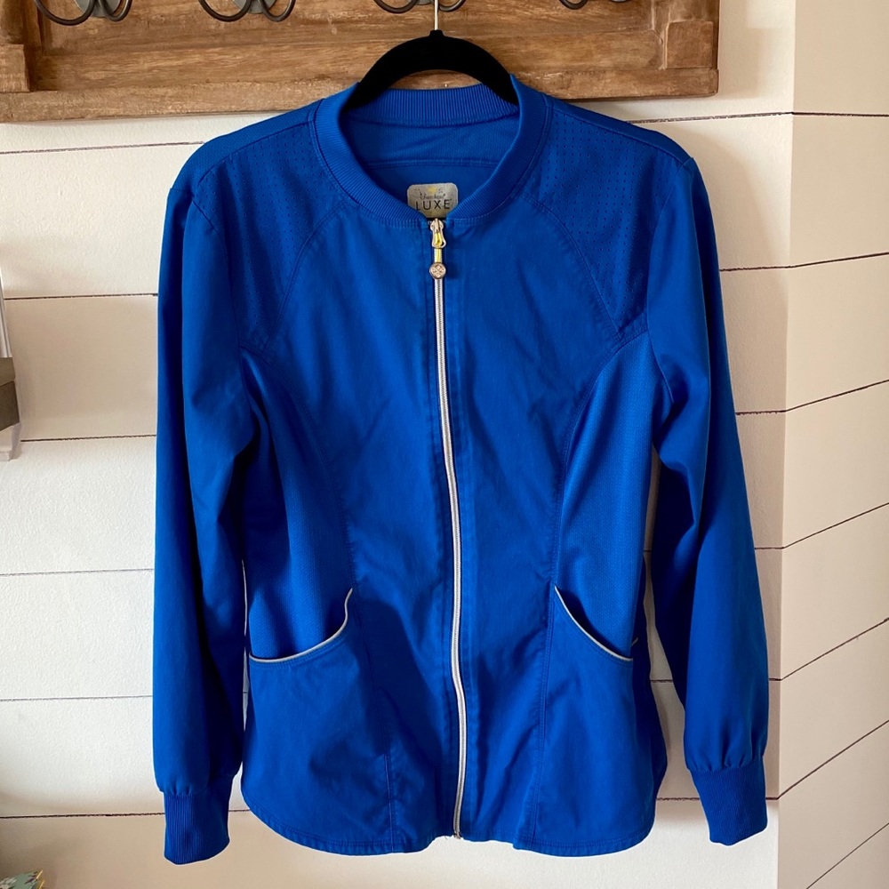 Cherokee Luxe royal blue scrub jacket size M!